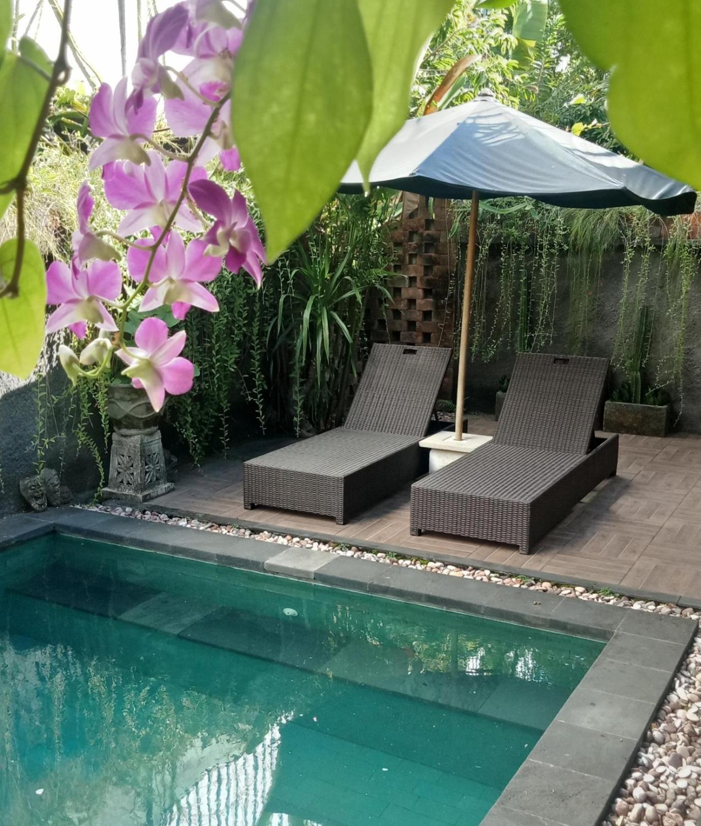 D'Puja Home Stay And Spa Nusa Dua  Exterior photo